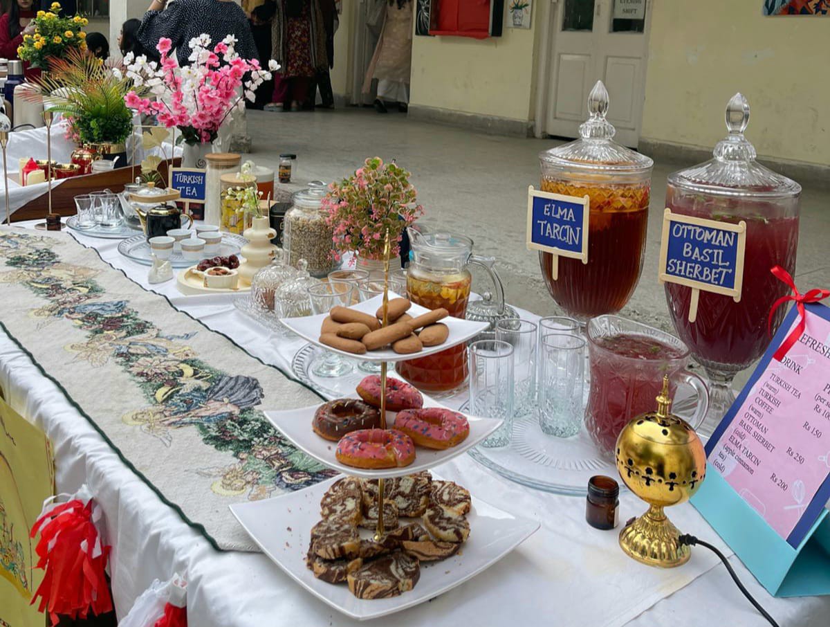 TurkeyNationalDAyLC5.jpg - 259.10 kB