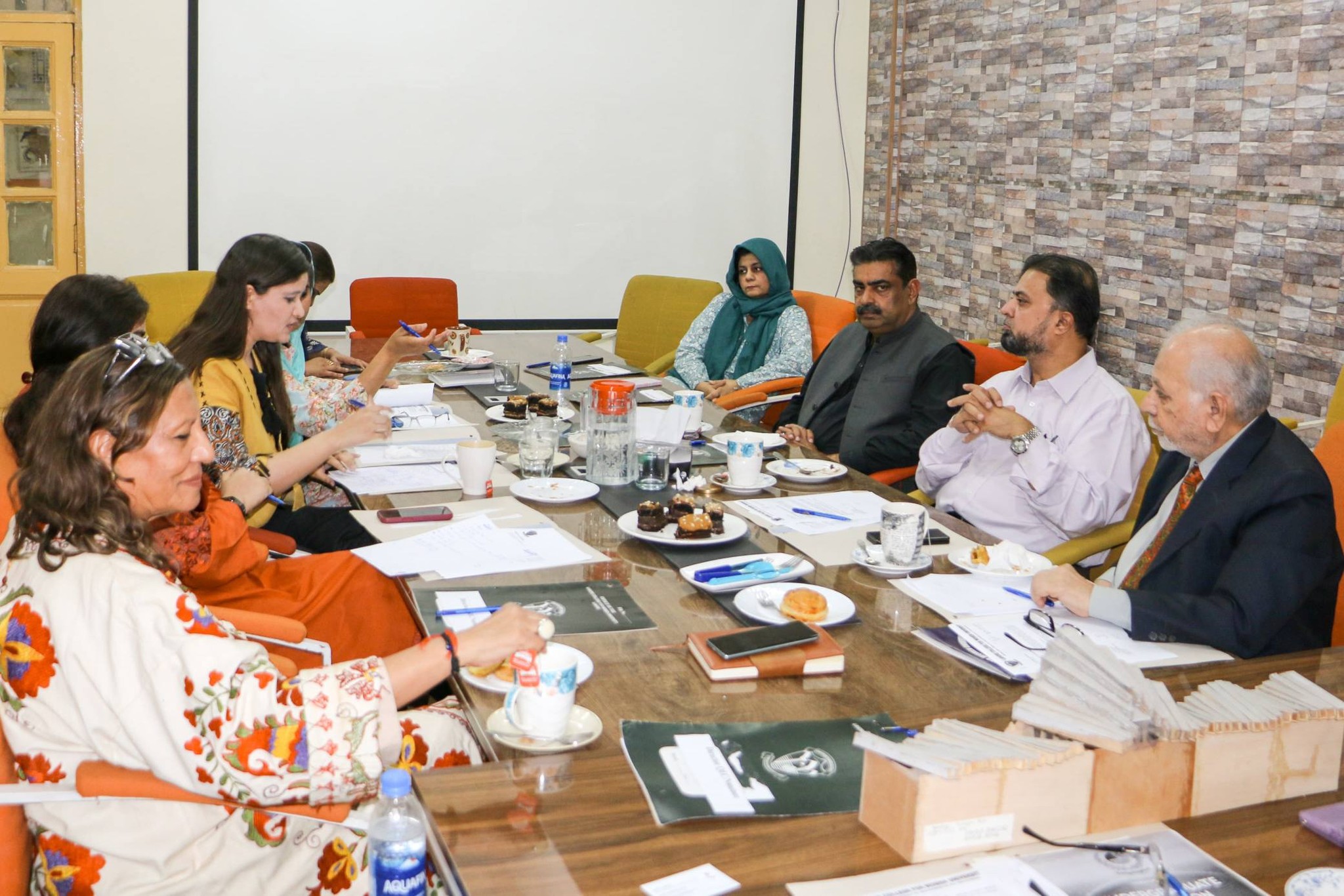 industryAdvBoardMeetingarcLCWU2.jpg - 517.57 kB