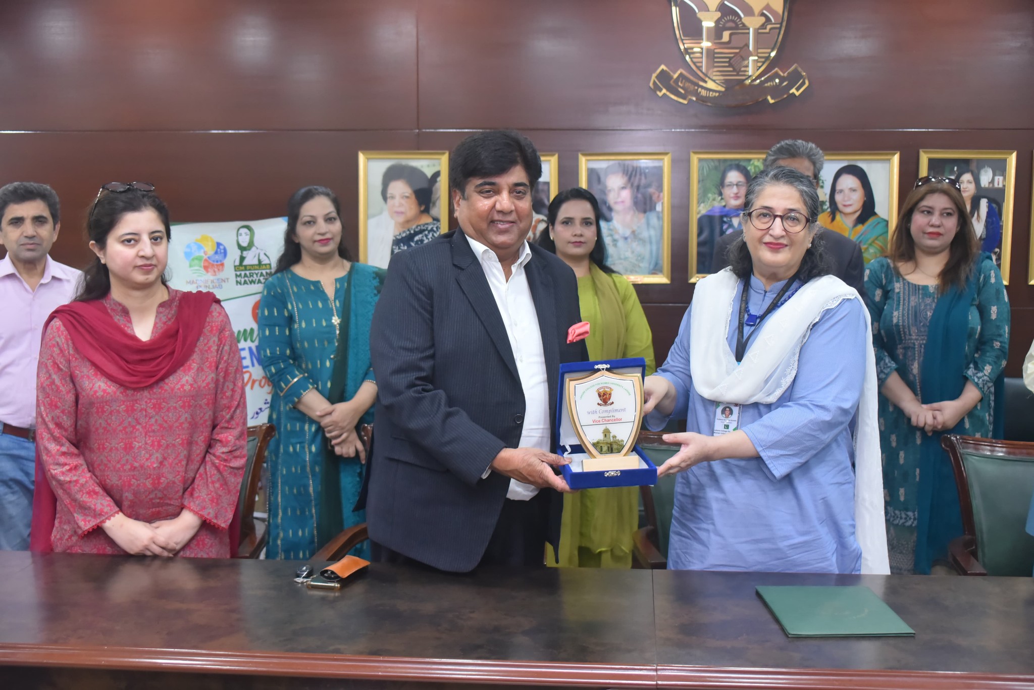 MOUTDCP5.jpg - 434.60 kB