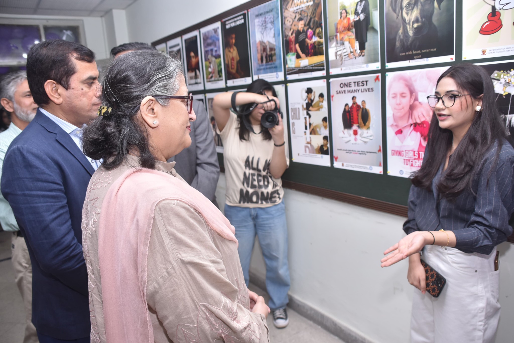 PosterDisplayMAsscom4.jpg - 466.21 kB