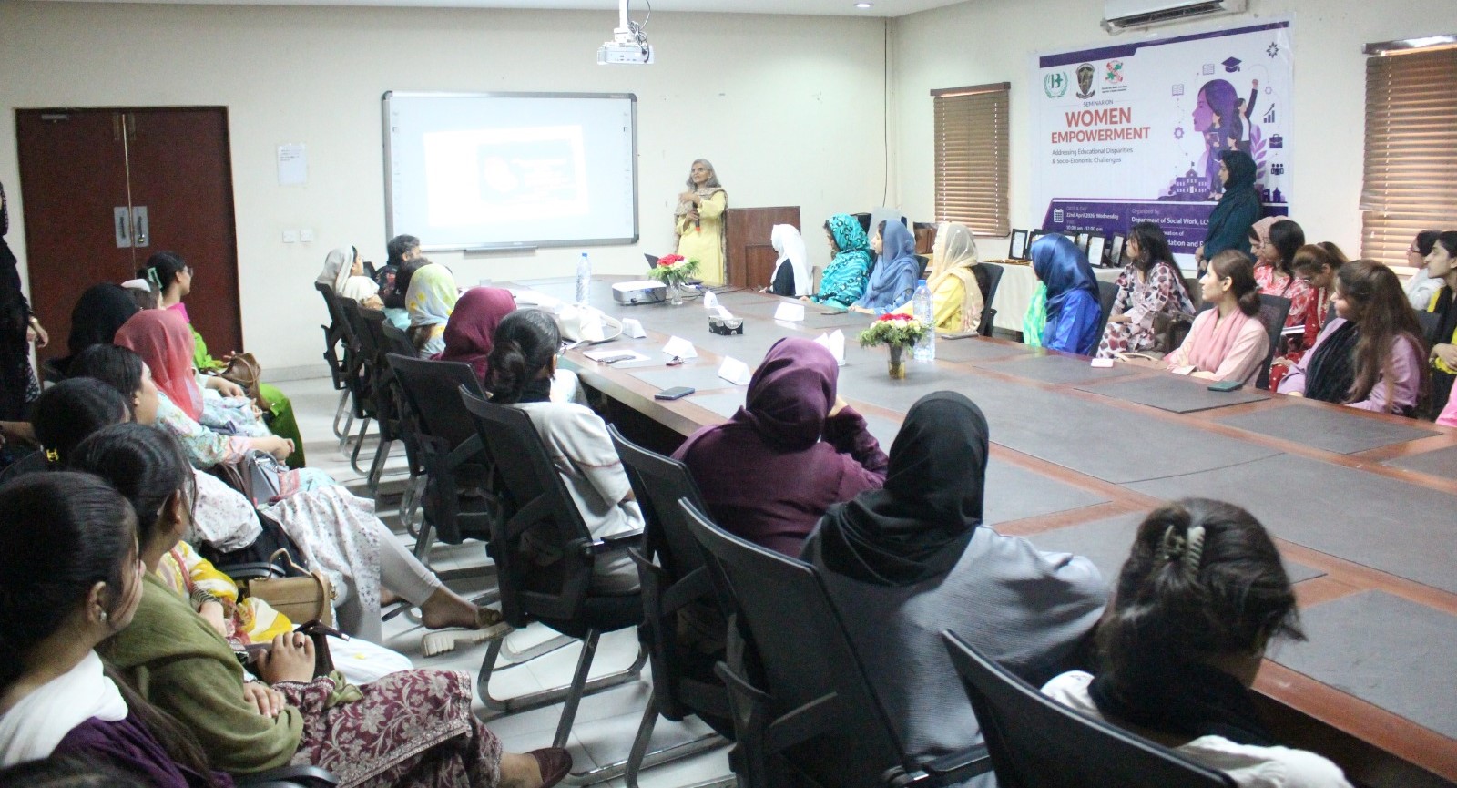 WomenEmpoSeminarLCWU2.jpeg - 348.07 kB